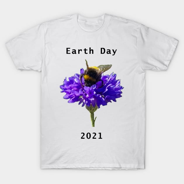 Bumblebee for Earth Day 2021 T-Shirt by ellenhenryart